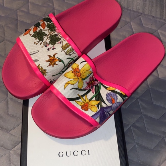 Gucci Slides - Picture 1 of 7